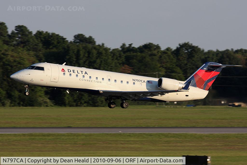 N797CA, 1999 Bombardier CRJ-100ER (CL-600-2B19) C/N 7344, Delta Connection (Comair) N797CA departing RWY 5 en route to Cincinnati/Northern Kentucky Int'l (KCVG) as FLT COM315.