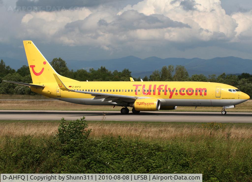 D-AHFQ, 2000 Boeing 737-8K5 C/N 27992, Takinf off rwy 16
