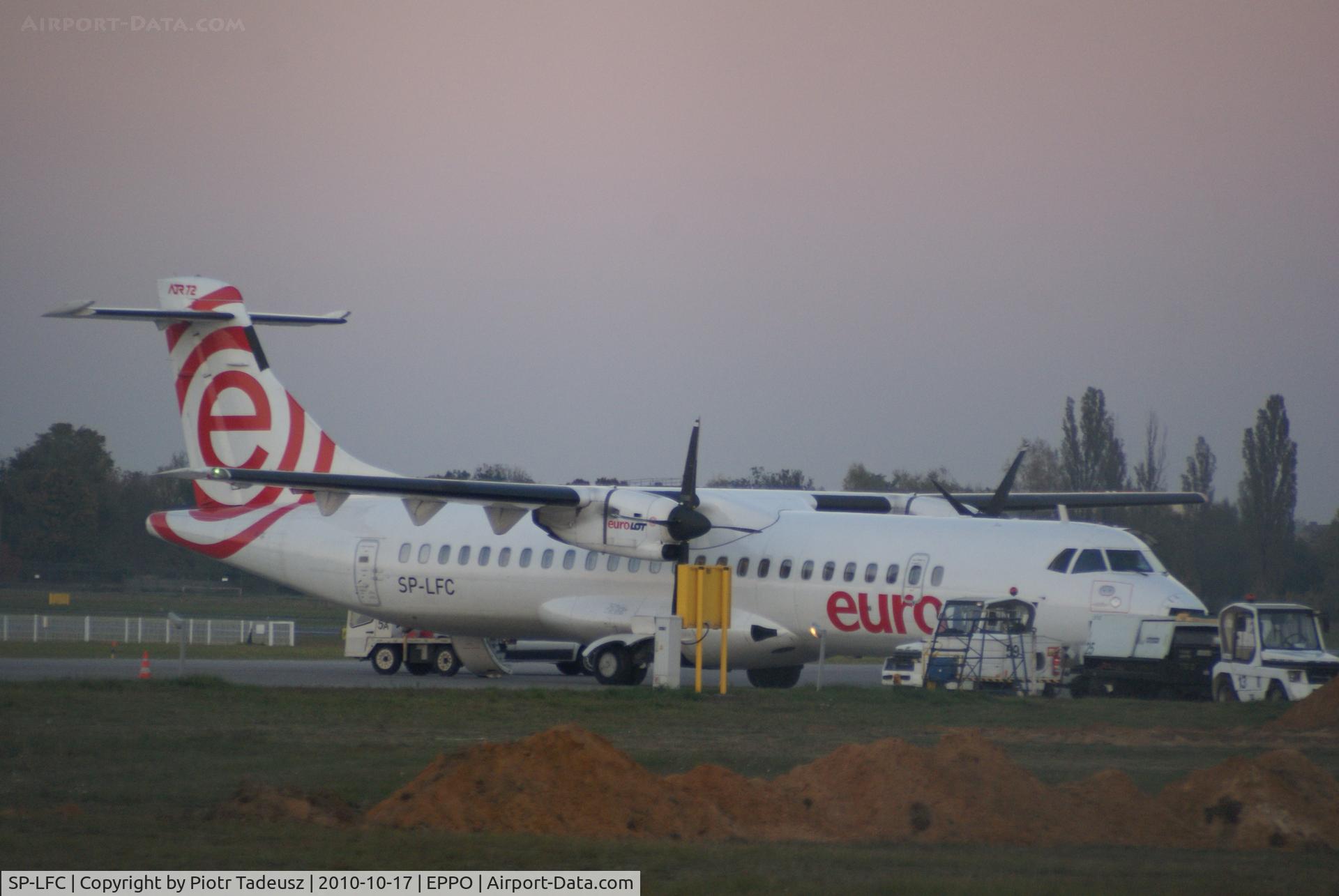 SP-LFC, 1992 ATR 72-202 C/N 272, Pozna? - ?awica, EuroLOT