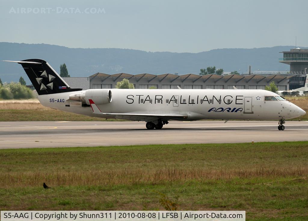 S5-AAG, 2000 Canadair CRJ-200LR (CL-600-2B19) C/N 7384, Lining up rwy 16 for departure...