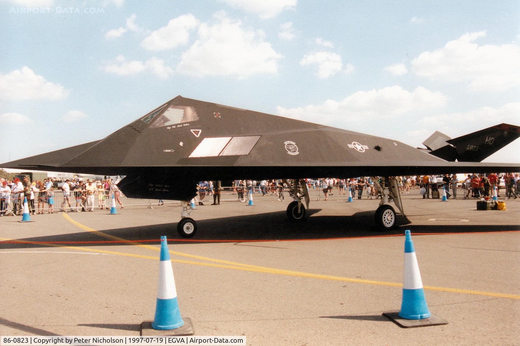 86-0823, 1986 Lockheed F-117A Nighthawk C/N A.4061, Another view of Trend 52, an F-117A Nighthawk of 9th Fighter Squadron/49th Fighter Wing on display at the 1997 Intnl Air Tattoo at RAF Fairford.
