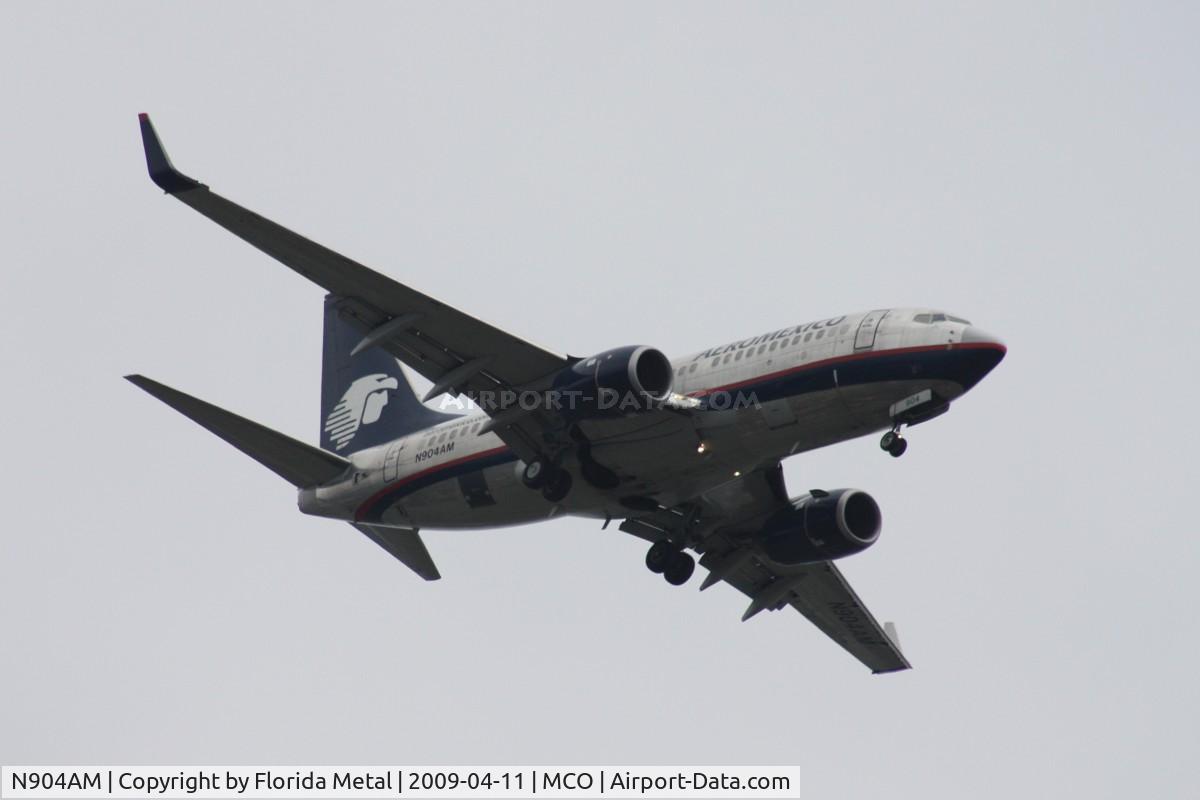 N904AM, 2004 Boeing 737-752 C/N 28262, Aeromexico 737-700