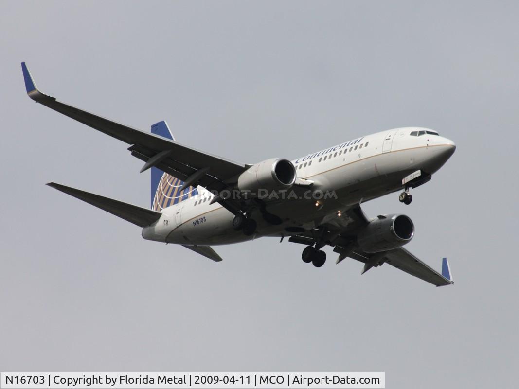 N16703, 1998 Boeing 737-724 C/N 28764, Continental 737-700