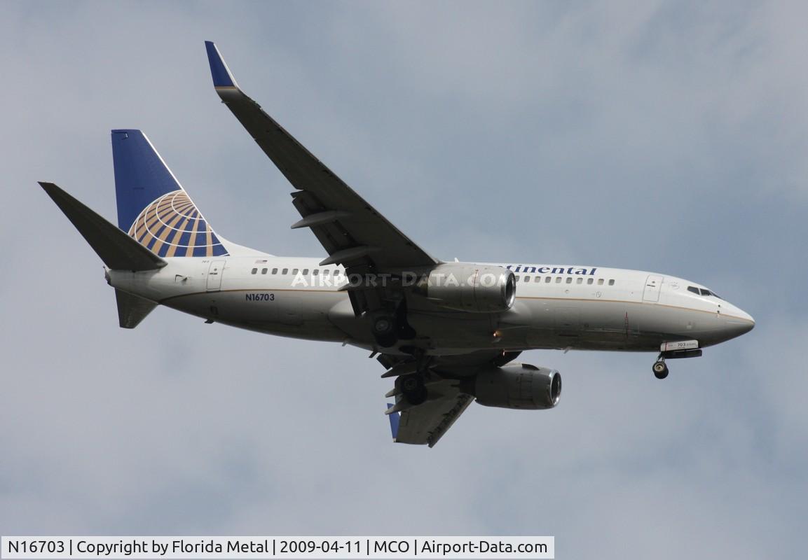 N16703, 1998 Boeing 737-724 C/N 28764, Continental 737-700