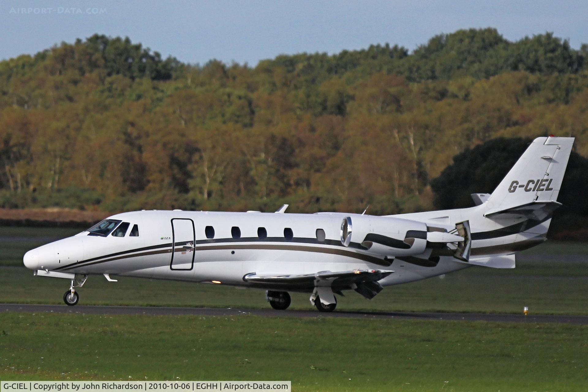 G-CIEL, 2002 Cessna 560XL Citation Excel C/N 560-5247, Landing at Herne Airport