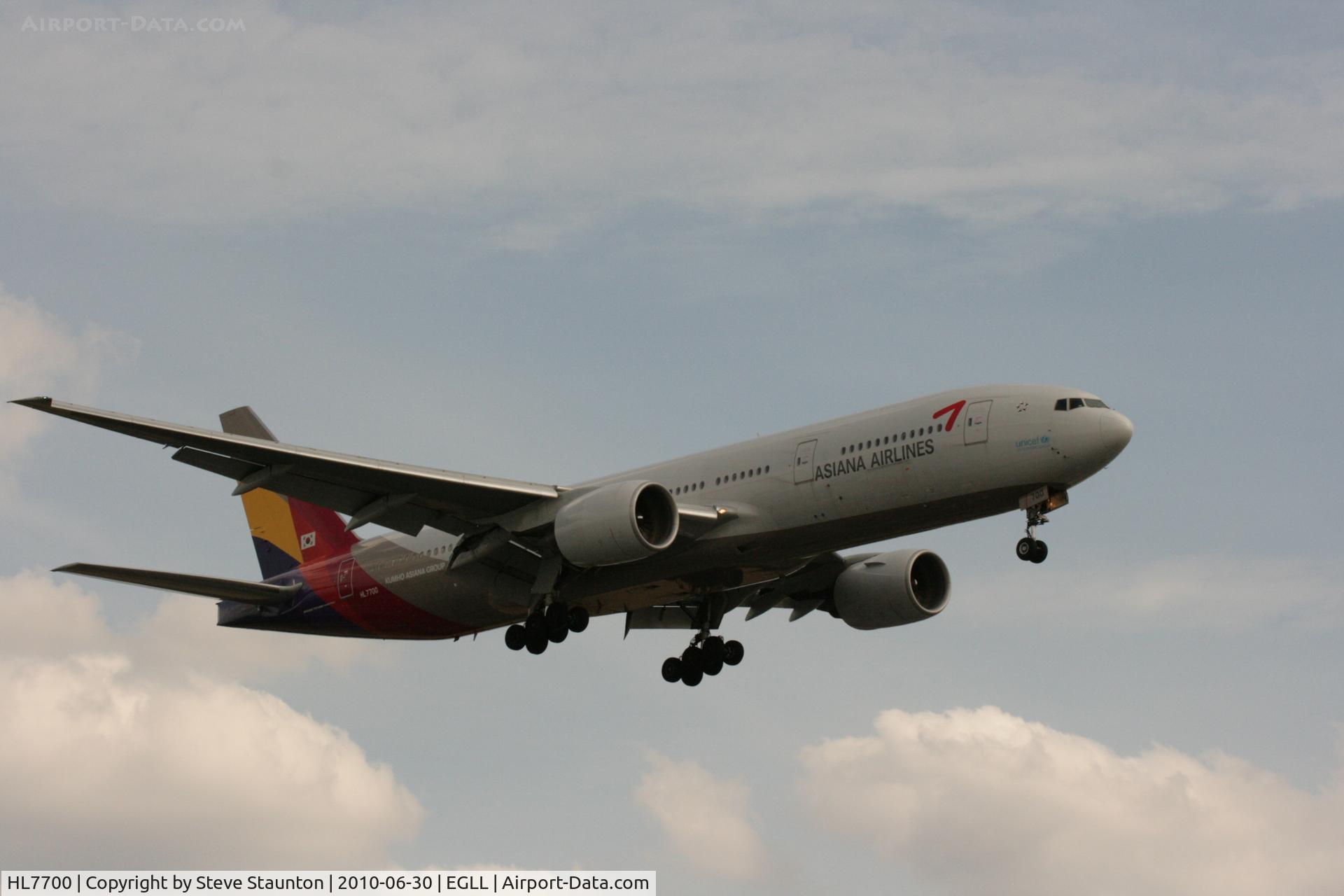 HL7700, Boeing 777-28E/ER C/N 30859, Taken at Heathrow Airport, June 2010