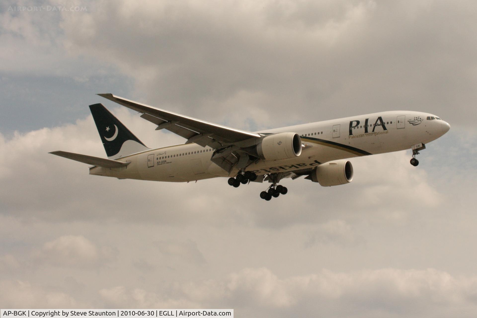 AP-BGK, 2004 Boeing 777-240/ER C/N 33776, Taken at Heathrow Airport, June 2010