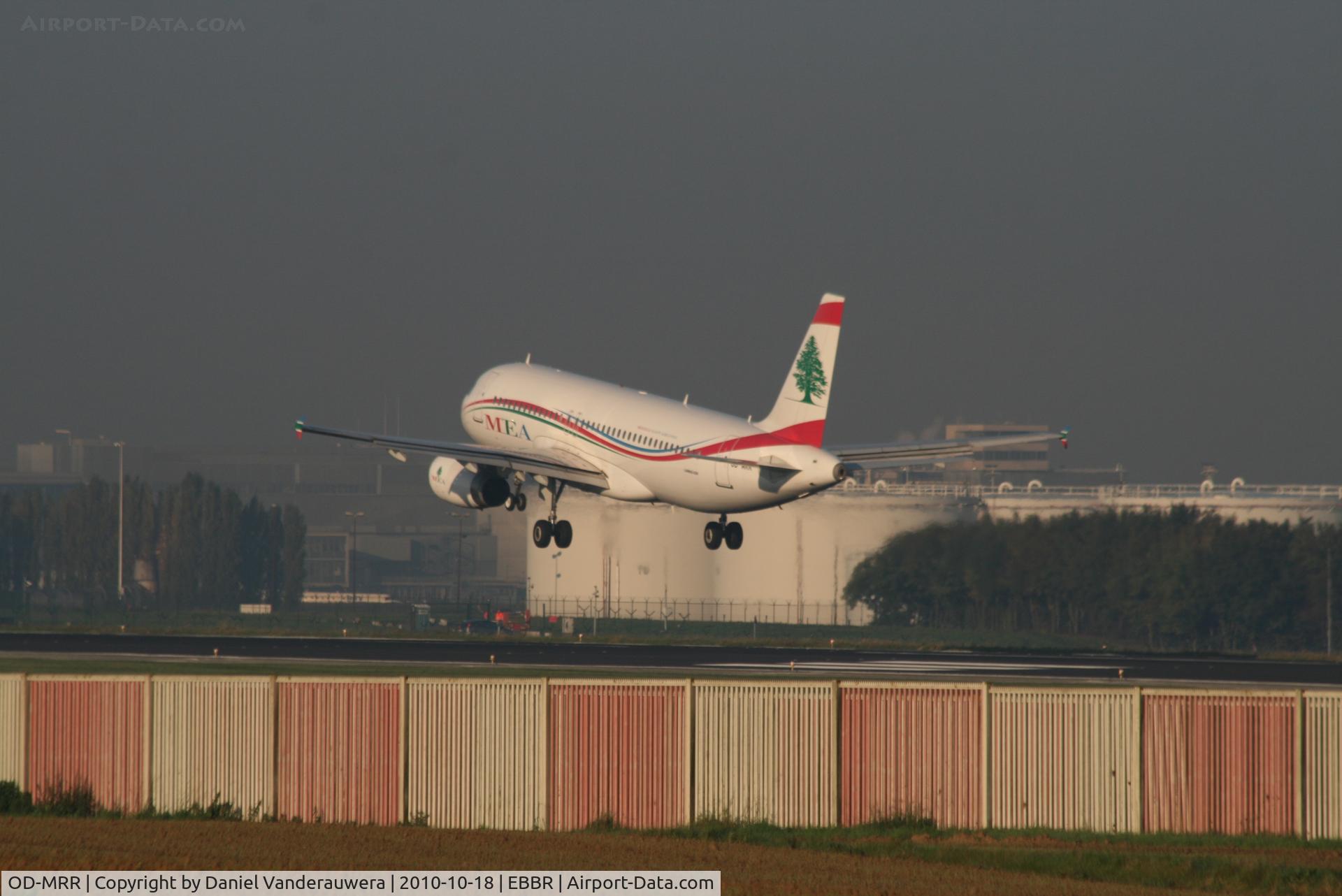 OD-MRR, 2009 Airbus A320-232 C/N 3837, Several seconds before touching RWY 25L