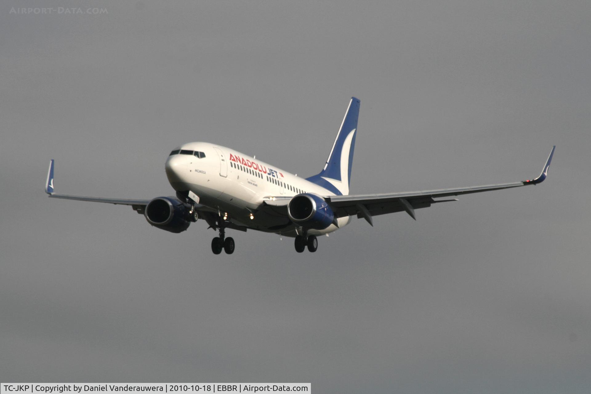 TC-JKP, 2007 Boeing 737-7GL C/N 34759, Arrival of flight TK7352 to RWY 25L