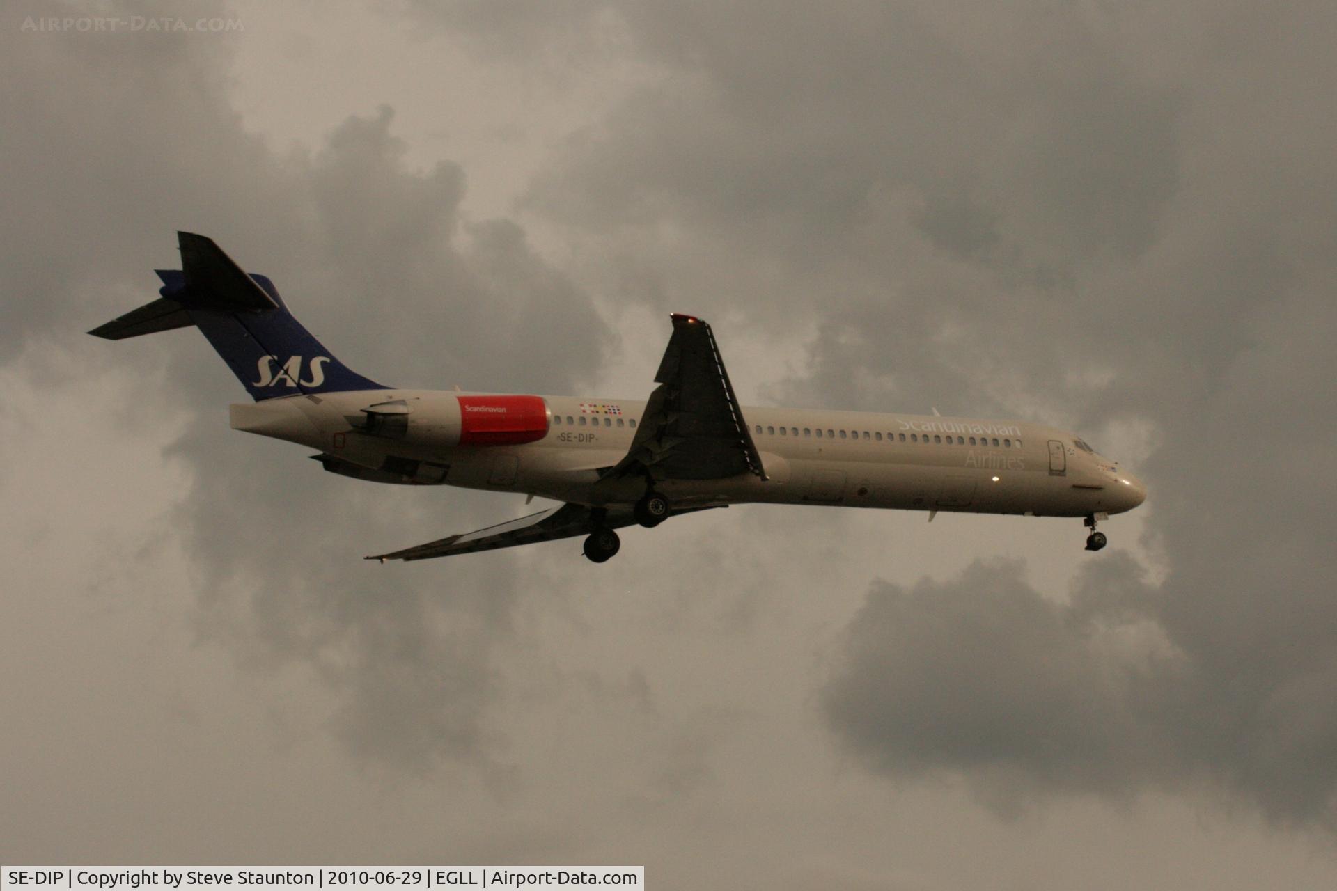 SE-DIP, 1991 McDonnell Douglas MD-87 (DC-9-87) C/N 53010, Taken at Heathrow Airport, June 2010