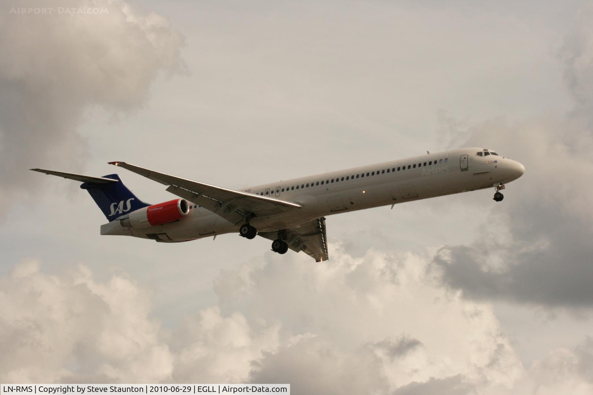 LN-RMS, 1992 McDonnell Douglas MD-82 (DC-9-82) C/N 53368, Taken at Heathrow Airport, June 2010