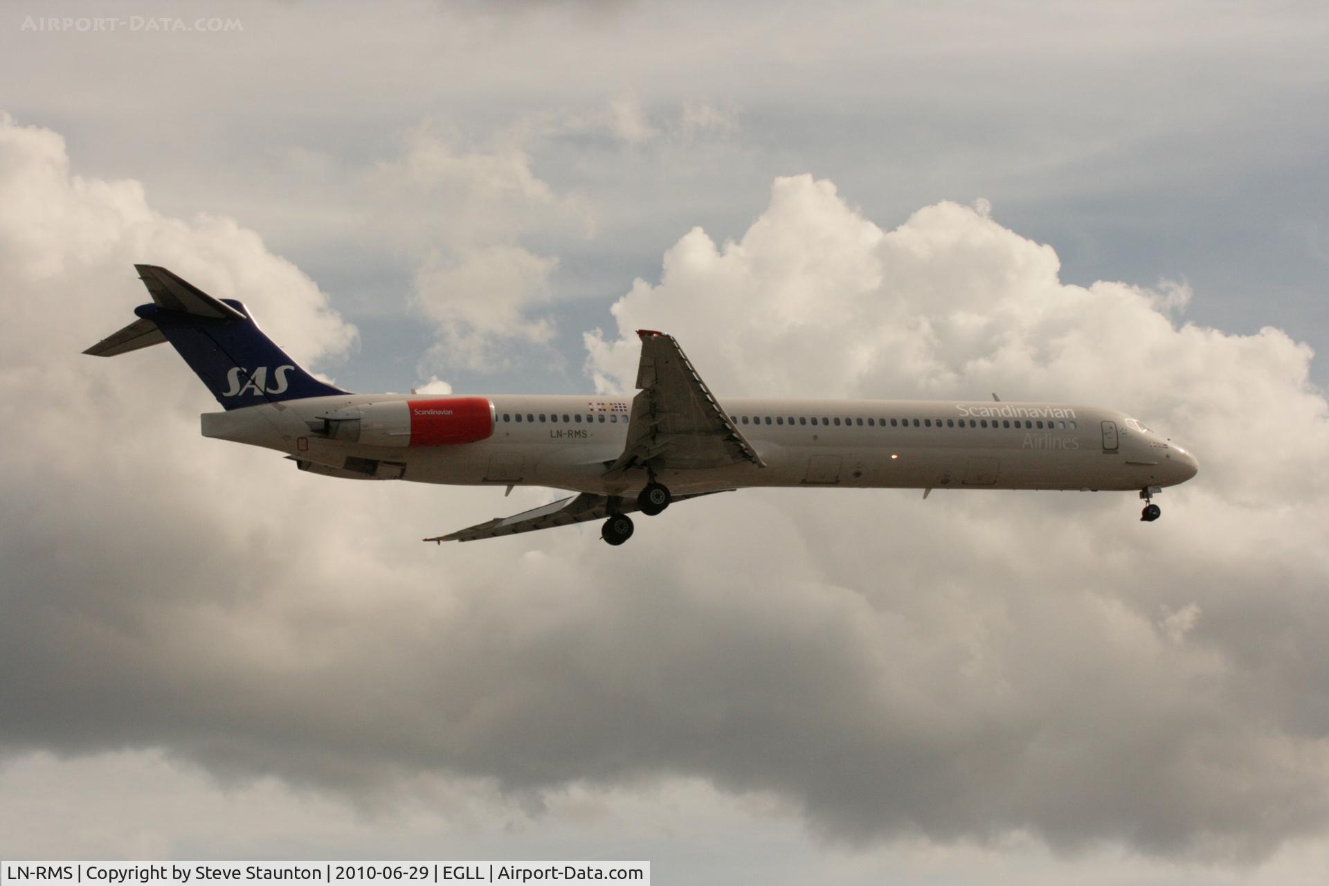 LN-RMS, 1992 McDonnell Douglas MD-82 (DC-9-82) C/N 53368, Taken at Heathrow Airport, June 2010