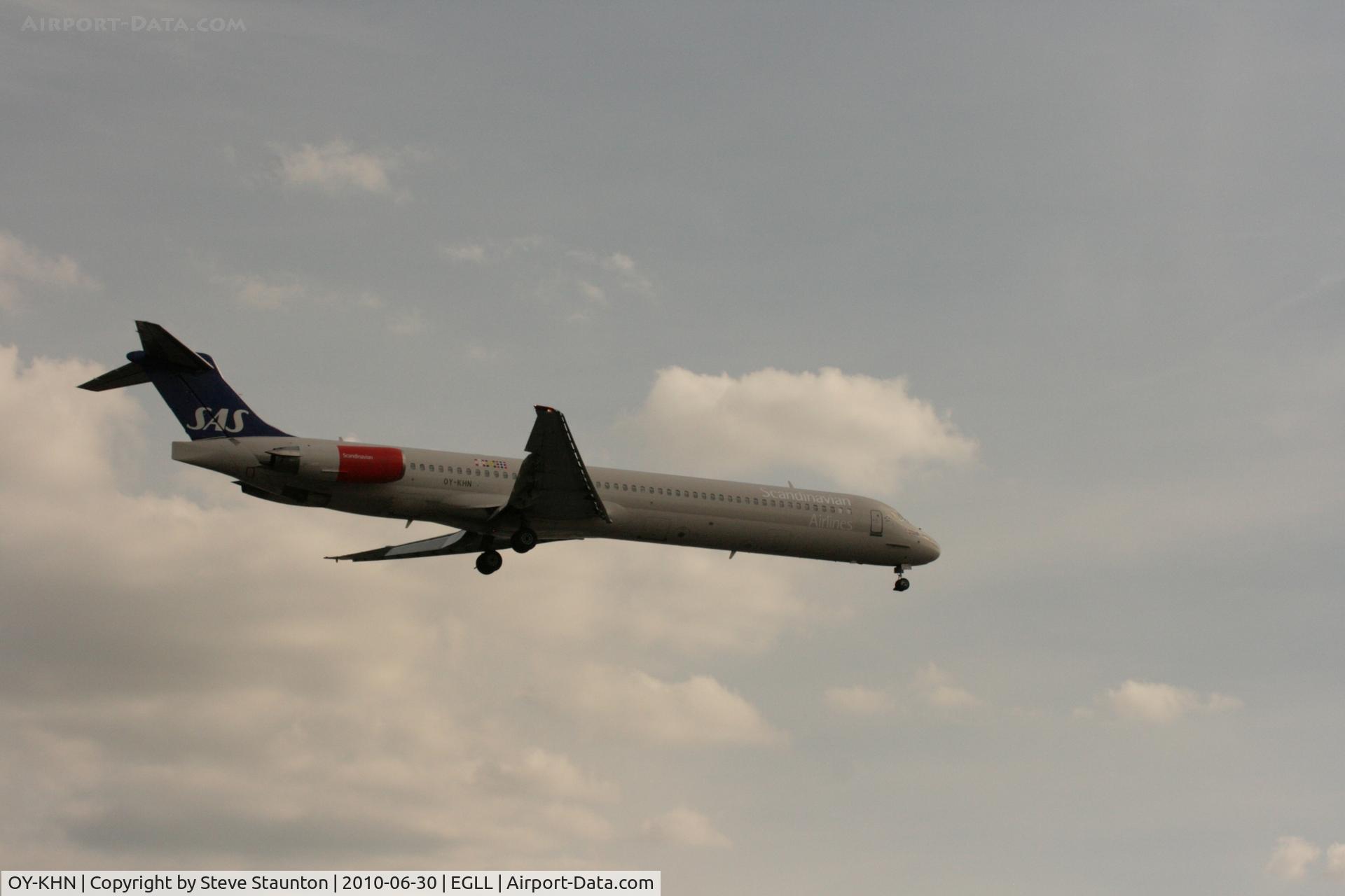 OY-KHN, 1991 McDonnell Douglas MD-82 (DC-9-82) C/N 53000, Taken at Heathrow Airport, June 2010