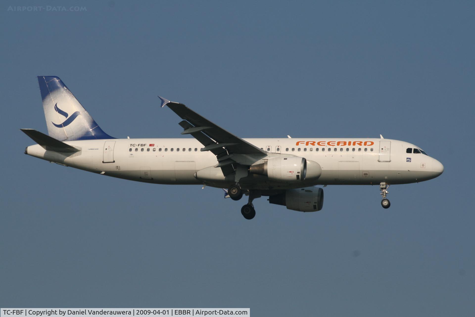 TC-FBF, 1991 Airbus A320-211 C/N 288, Flight FHY577 is descending to RWY 02