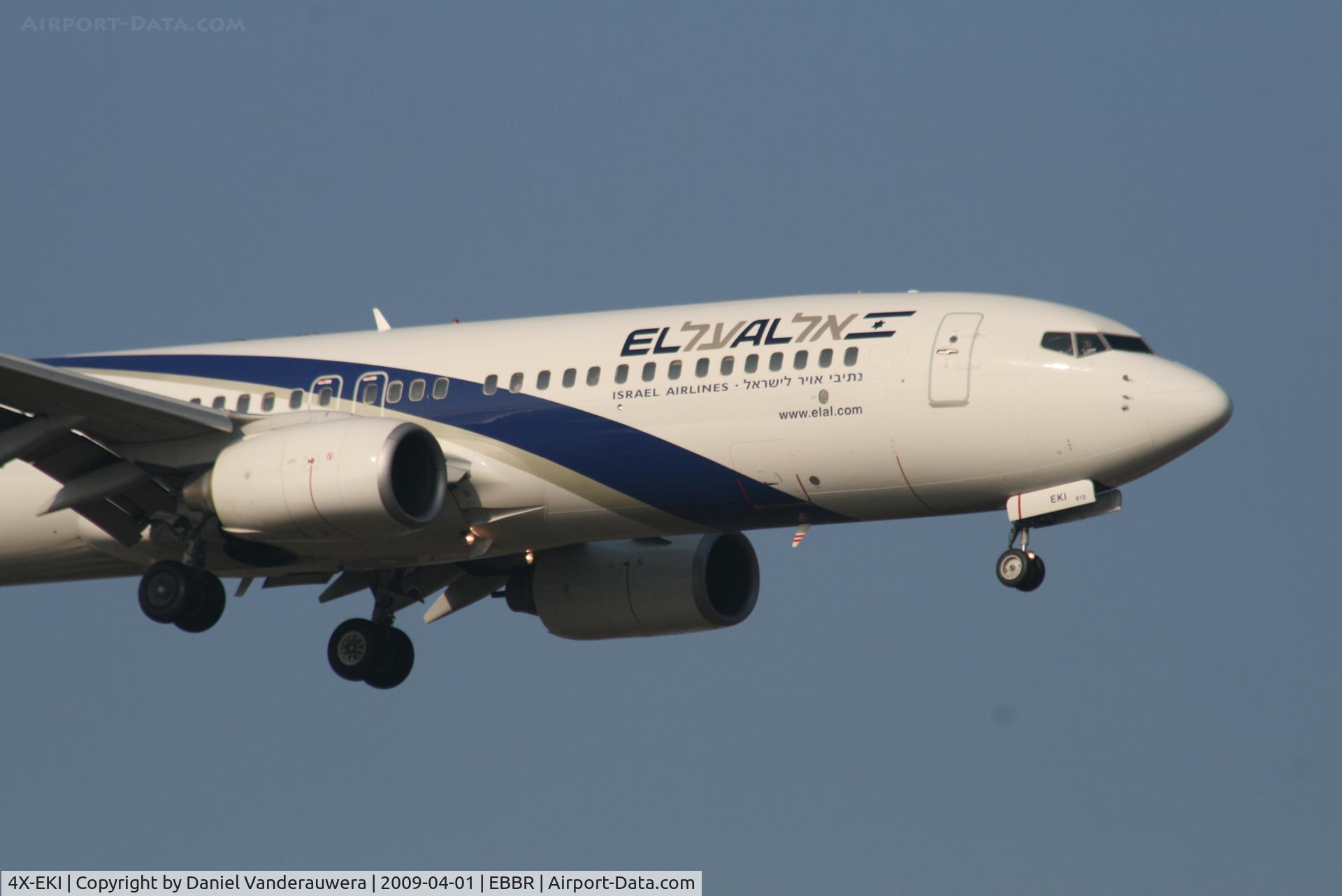 4X-EKI, 1999 Boeing 737-86N C/N 28587, Arriving of flight LY331 to RWY 02