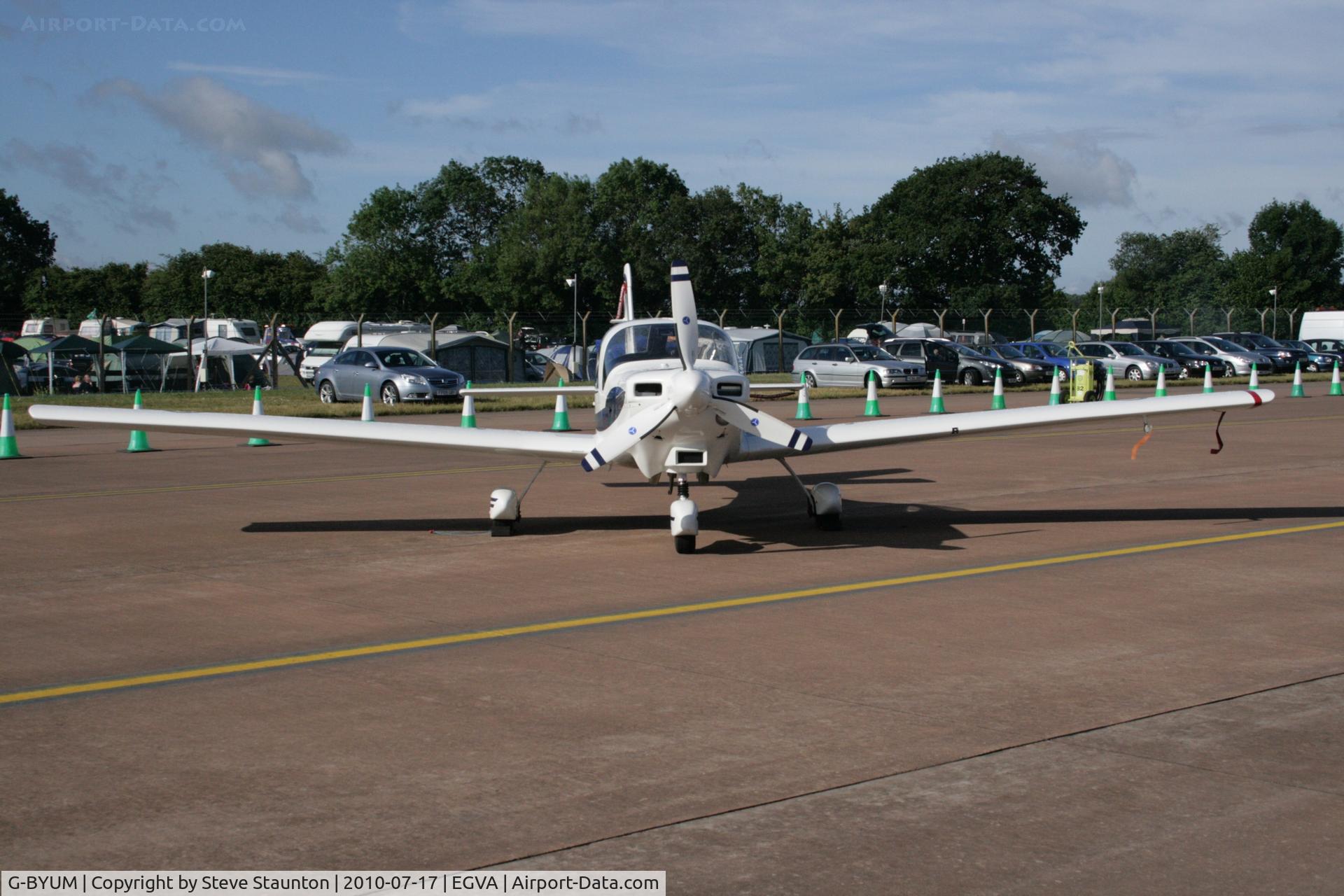 G-BYUM, 1999 Grob G-115E Tutor T1 C/N 82098/E, Taken at the Royal International Air Tattoo 2010