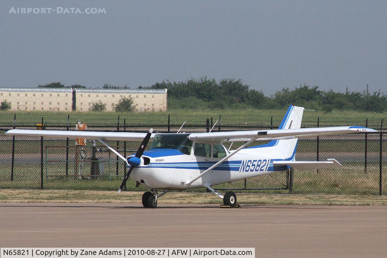 N65821, 1982 Cessna 172P C/N 17275899, At Alliance Airport - Fort Worth, TX