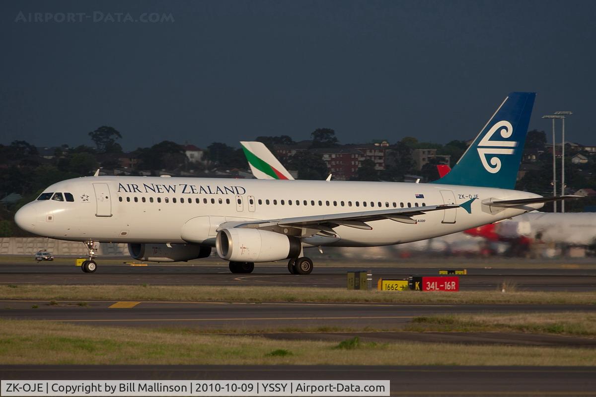 ZK-OJE, 2003 Airbus A320-232 C/N 2148, Back over 
