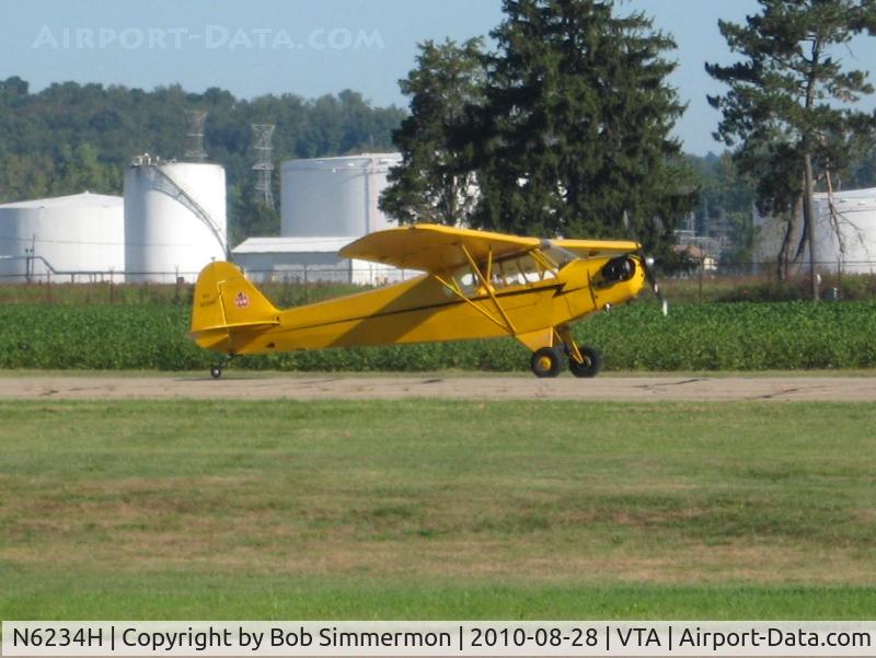 N6234H, 1946 Piper J3C-65 Cub C/N 19408, Arriving at the Newark, Ohio breakfast fly-in
