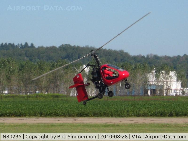 N8023Y, 2004 American Autogyros Sparrowhawk C/N SH2003003K, Taking Young Eagle rides at the Newark, Ohio breakfast fly-in.