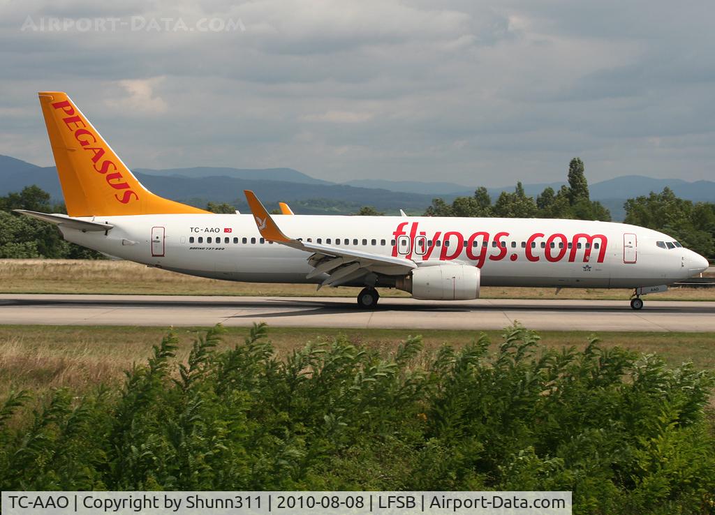 TC-AAO, 2000 Boeing 737-86N C/N 28619, Taking off rwy 16