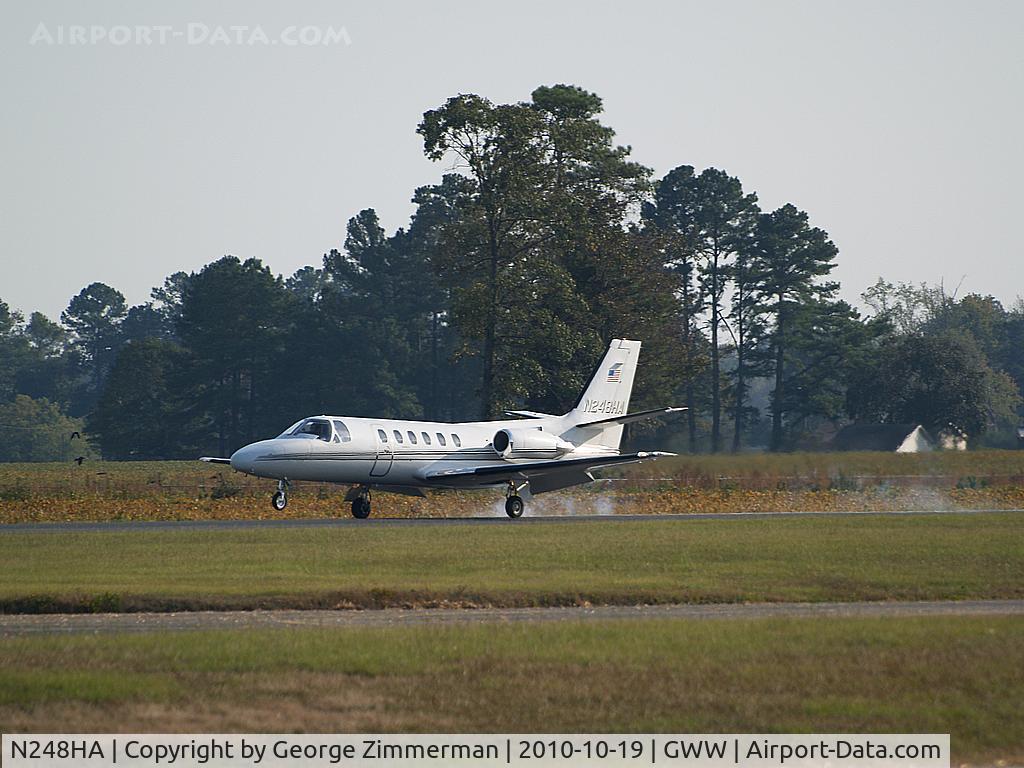 N248HA, 1982 Cessna 550 C/N 550-0423, Arrival Goldsboro-Wayne, fuel stop and passenger boarding
