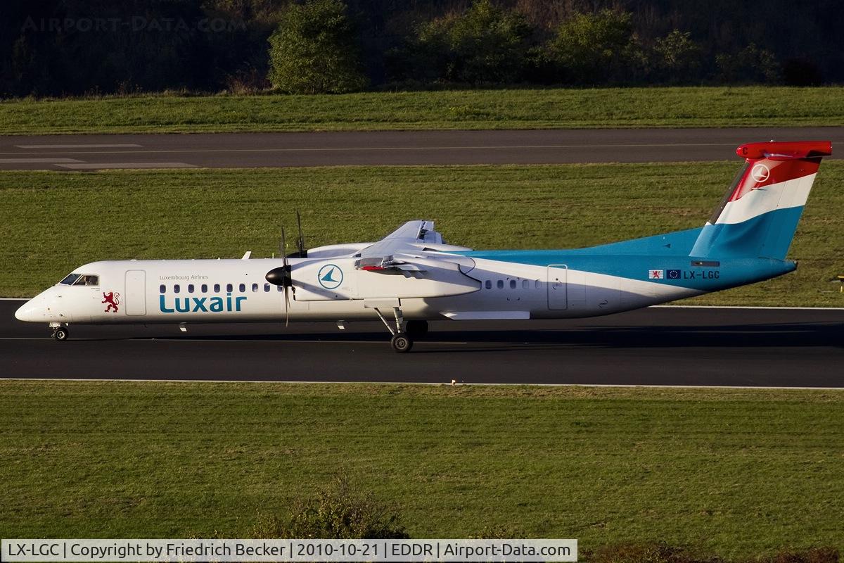 LX-LGC, 2007 De Havilland Canada DHC-8-402Q Dash 8 C/N 4162, decelerating after touchdown