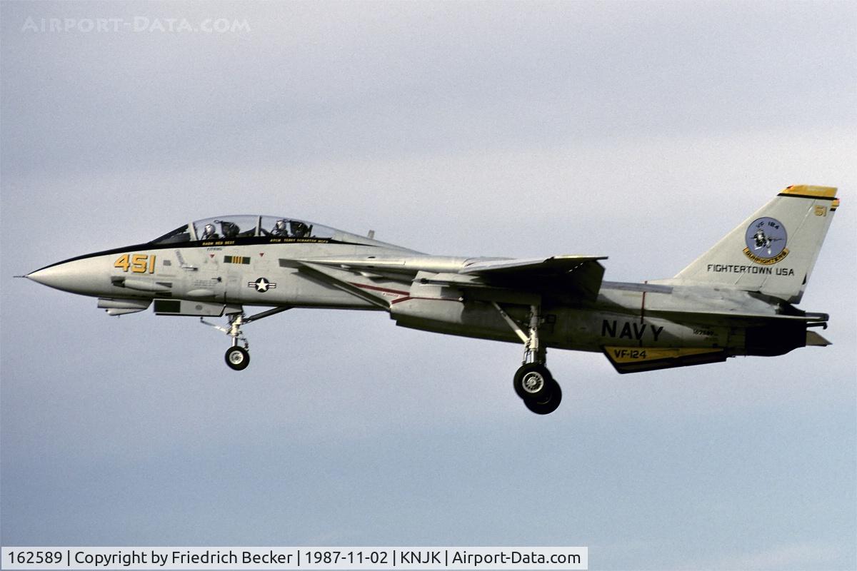 162589, Grumman F-14A Tomcat C/N 511, on final