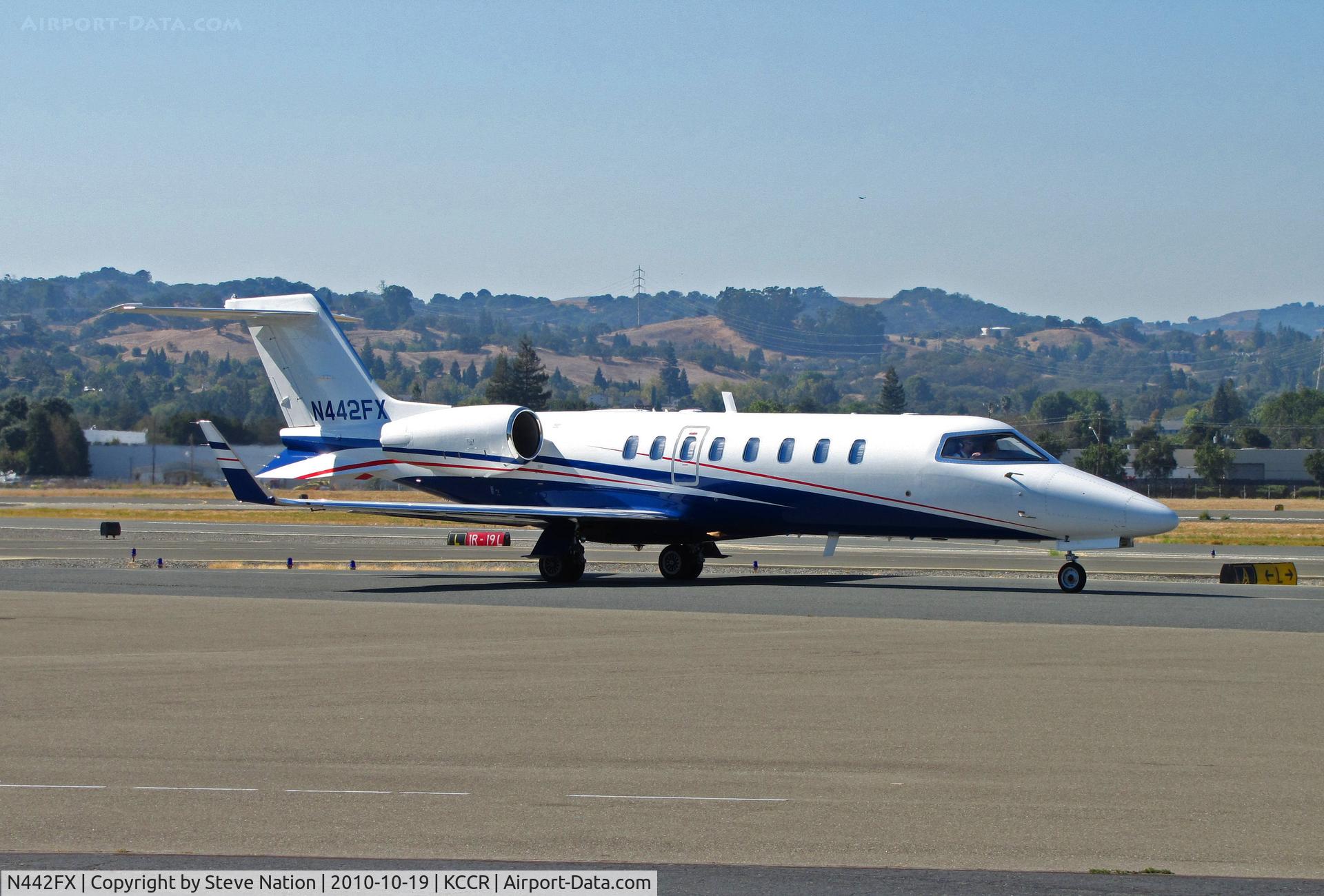 N442FX, 2008 Learjet Inc 45 C/N 364, FlexJets 2008 Learjet 45 taxis for 33 minute flight to KMRY (Monterey Peninsula Airport, CA)