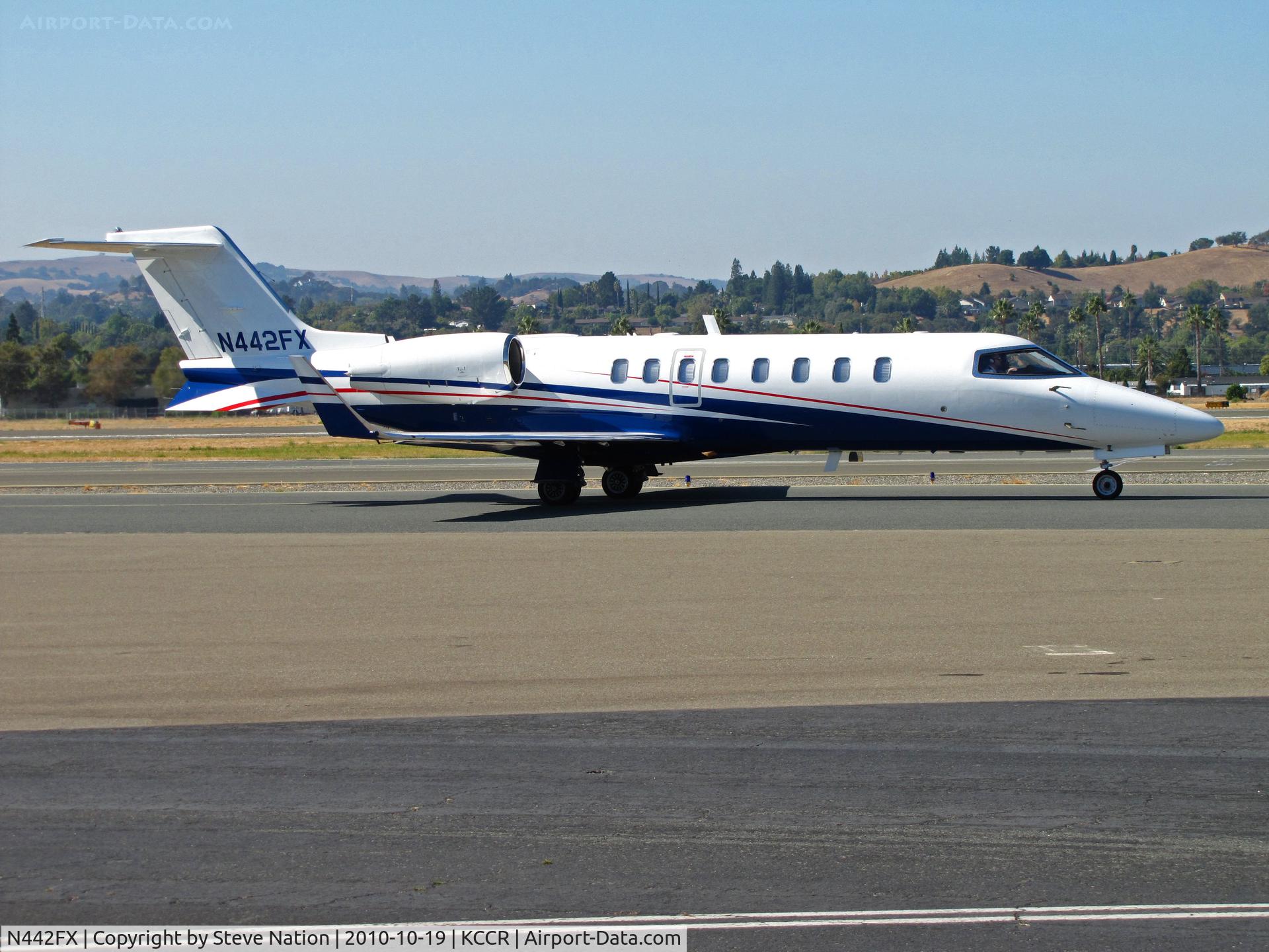 N442FX, 2008 Learjet Inc 45 C/N 364, FlexJets 2008 Learjet 45 taxis for 33 minute flight to KMRY (Monterey Peninsula Airport, CA)