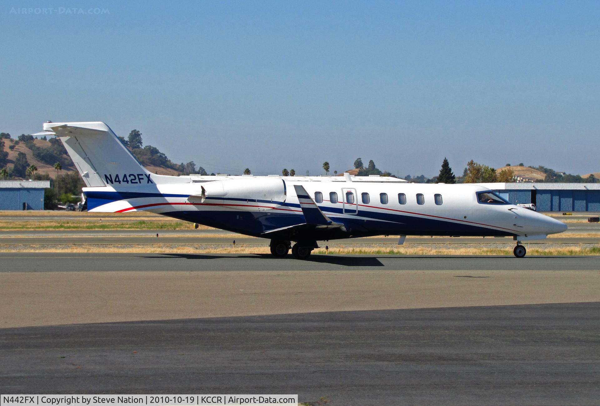 N442FX, 2008 Learjet Inc 45 C/N 364, FlexJets 2008 Learjet 45 taxis for 33 minute flight to KMRY (Monterey Peninsula Airport, CA)