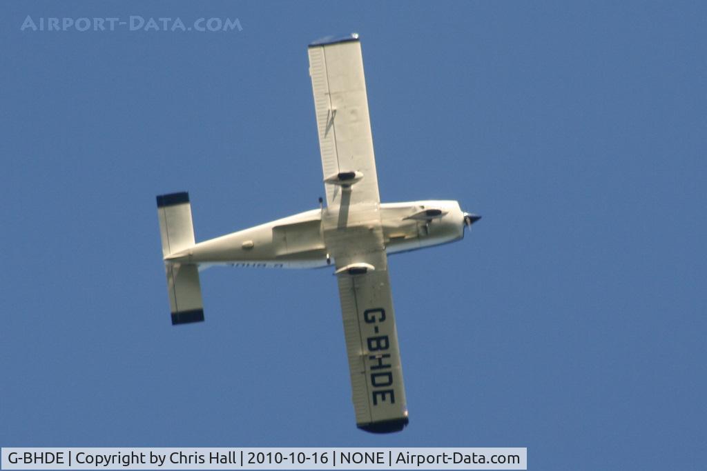 G-BHDE, 1980 Socata TB-10 Tobago C/N 58, flying over Oulton Park race circuit