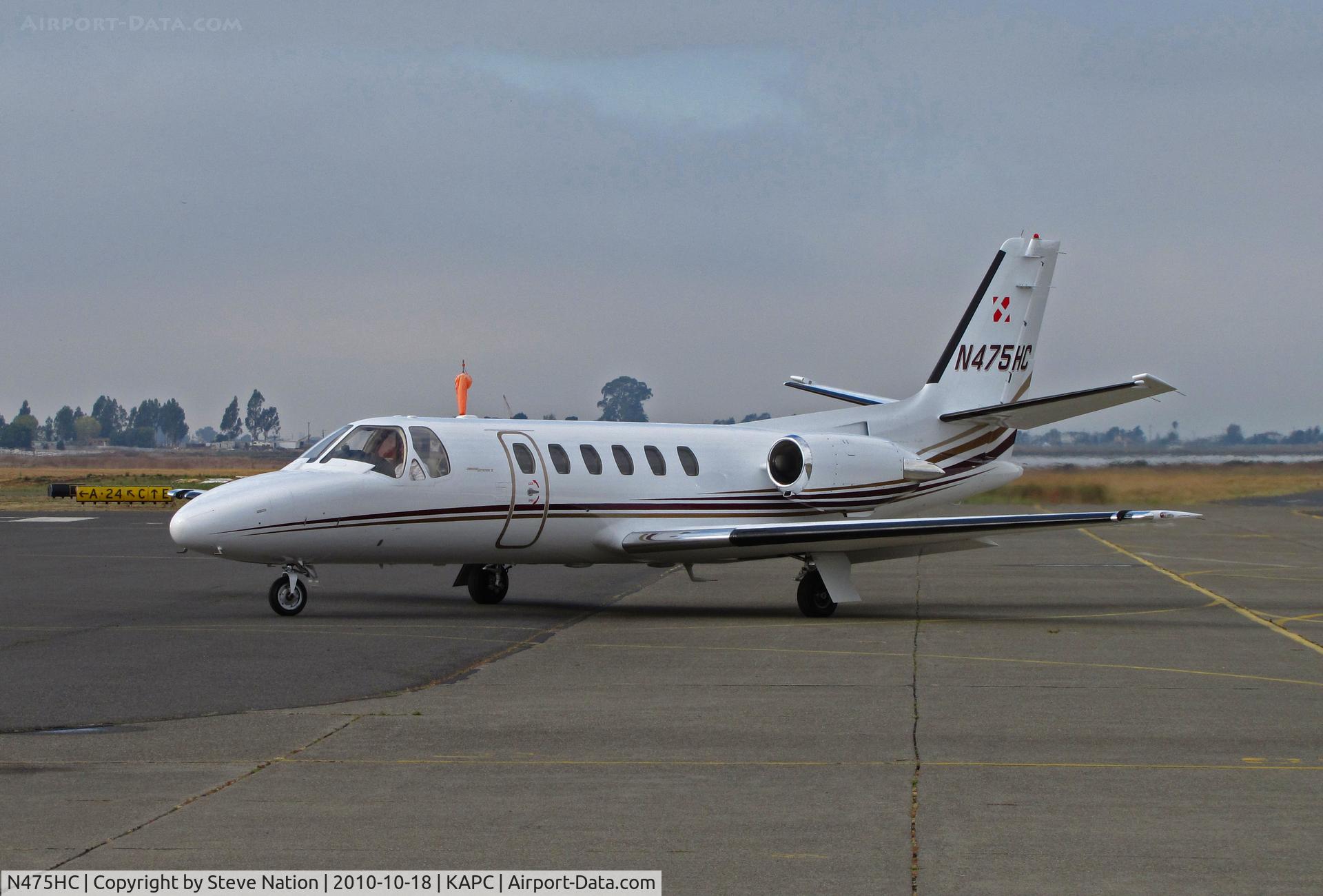 N475HC, 1983 Cessna 550 Citation II C/N 550-0475, Potomac Street Partners (Centennial, CO) 1983 Cessna 550 turning onto Napa bizjet ramp on arrival from KAPA (Centennial Airport, Denver, CO)