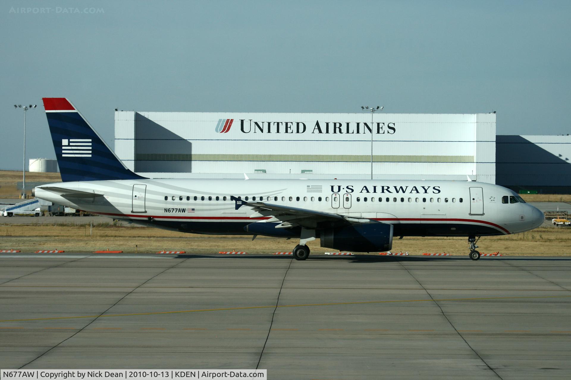 N677AW, 2005 Airbus A320-232 C/N 2430, KDEN