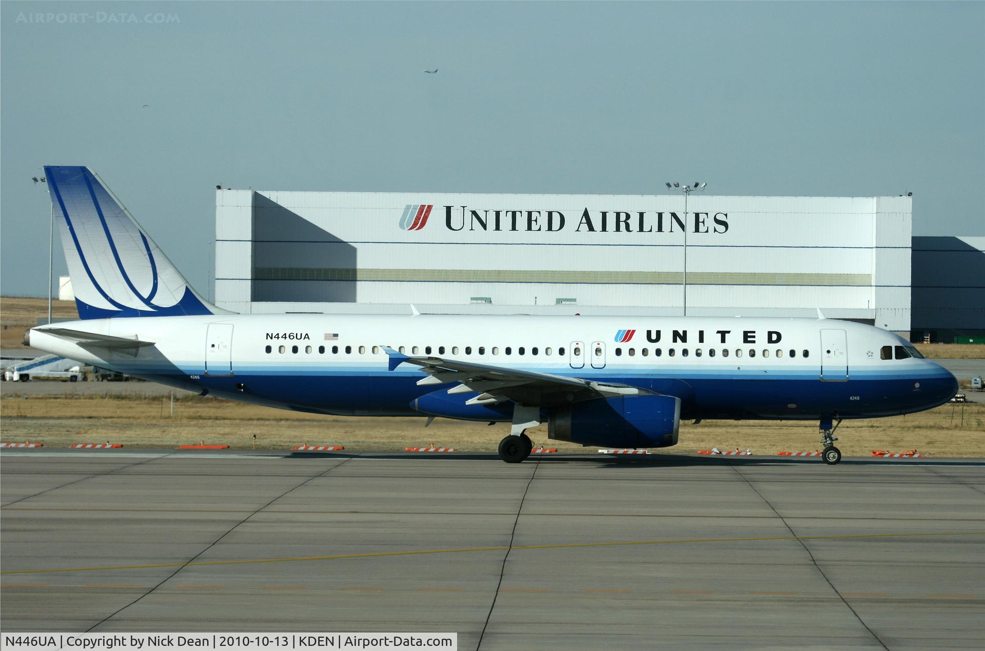 N446UA, 1998 Airbus A320-232 C/N 834, KDEN