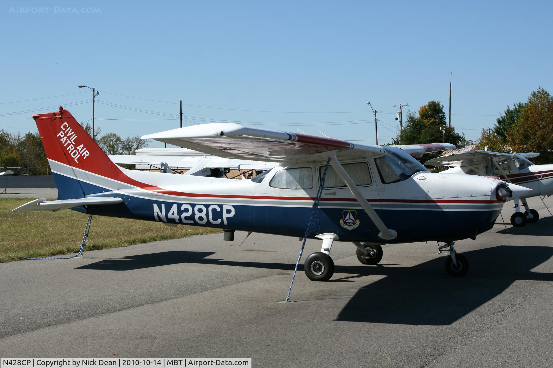 N428CP, 2001 Cessna 172S C/N 172S8690, KMBT