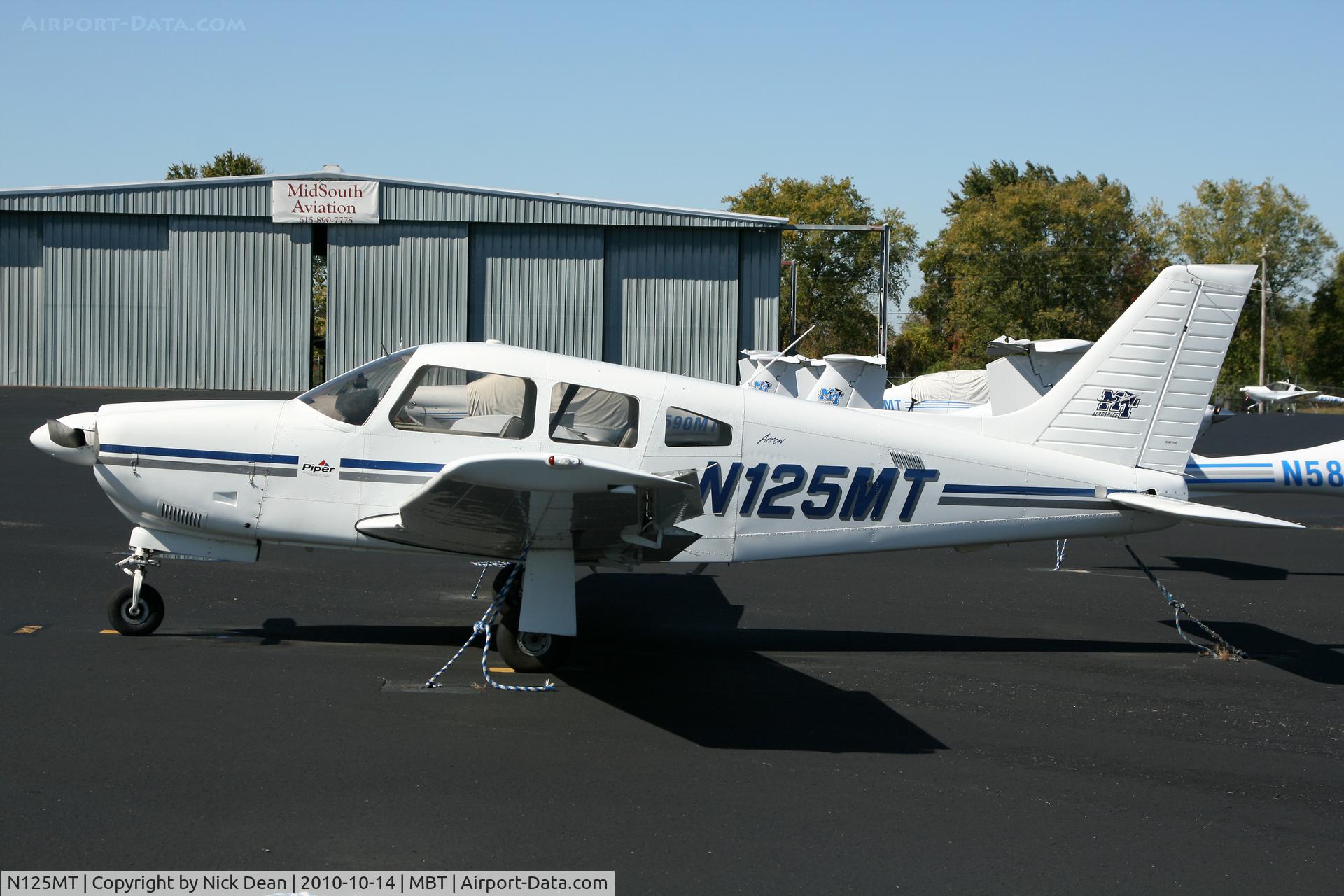 N125MT, 2003 Piper PA-28R-201 Cherokee Arrow III C/N 2844093, KMBT