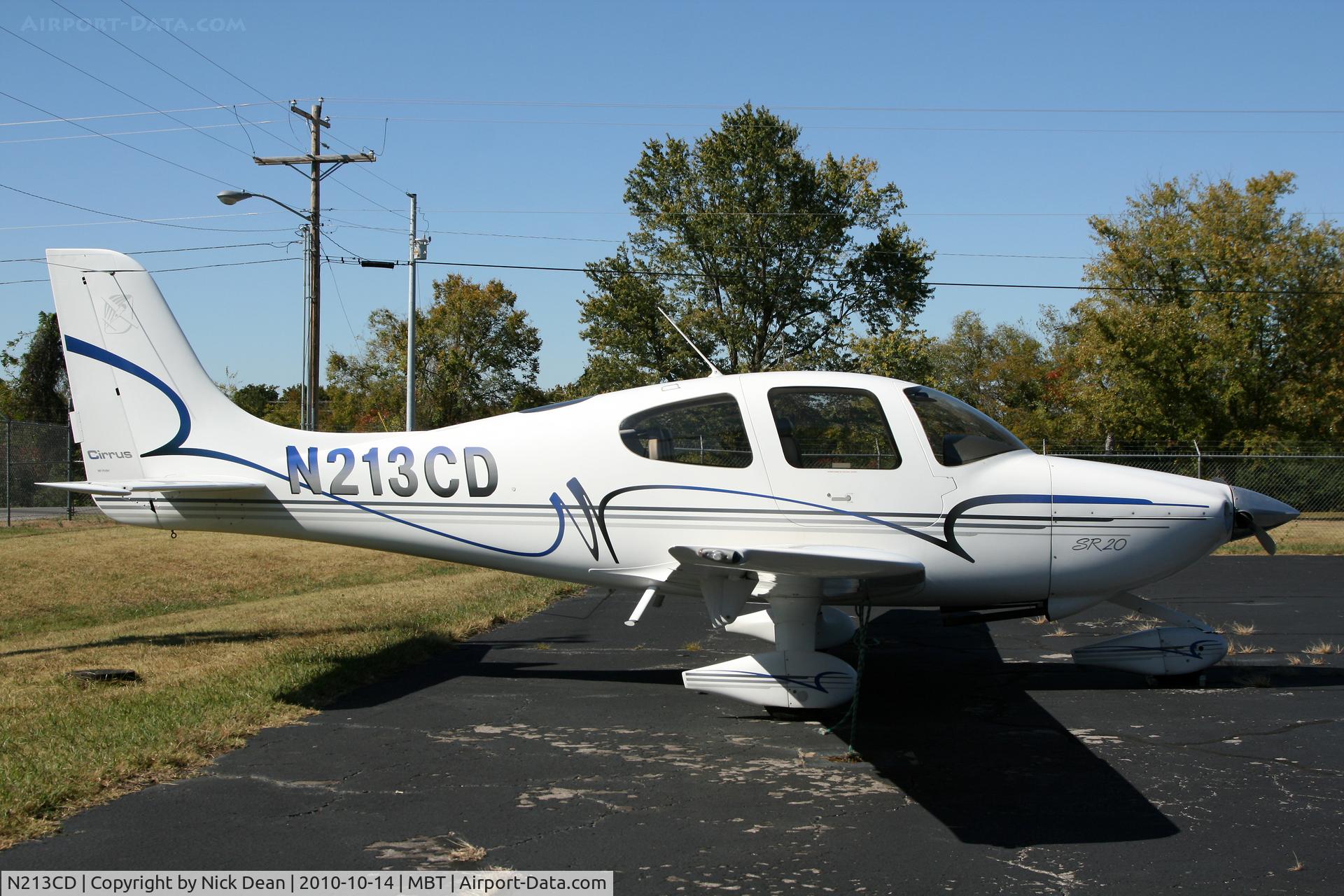 N213CD, 2000 Cirrus SR20 C/N 1111, KMBT