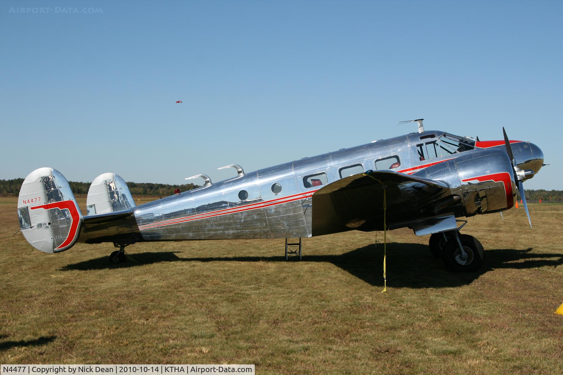 N4477, 1952 Beech D18S C/N A-935, KTHA 