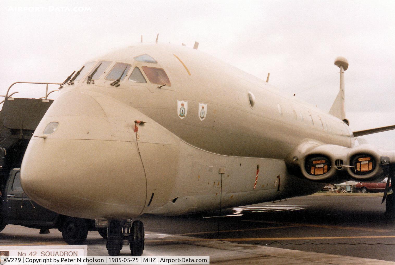 XV229, Hawker Siddeley Nimrod MR.2 C/N 8004, Nimrod MR.2 of 42 Squadron at RAF St. Mawgan on display at the 1985 RAF Mildenhall Air Fete.