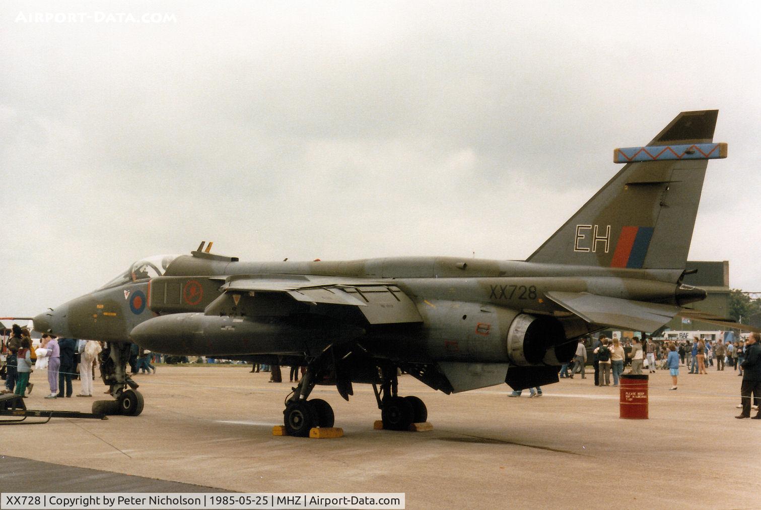 XX728, 1974 Sepecat Jaguar GR.1 C/N S.25, Jaguar GR.1 of 6 Squadron at RAF Coltishall on display at the 1985 RAF Mildenhall Air Fete. Sadly, this aircraft was lost in a mid-air collision five months later.