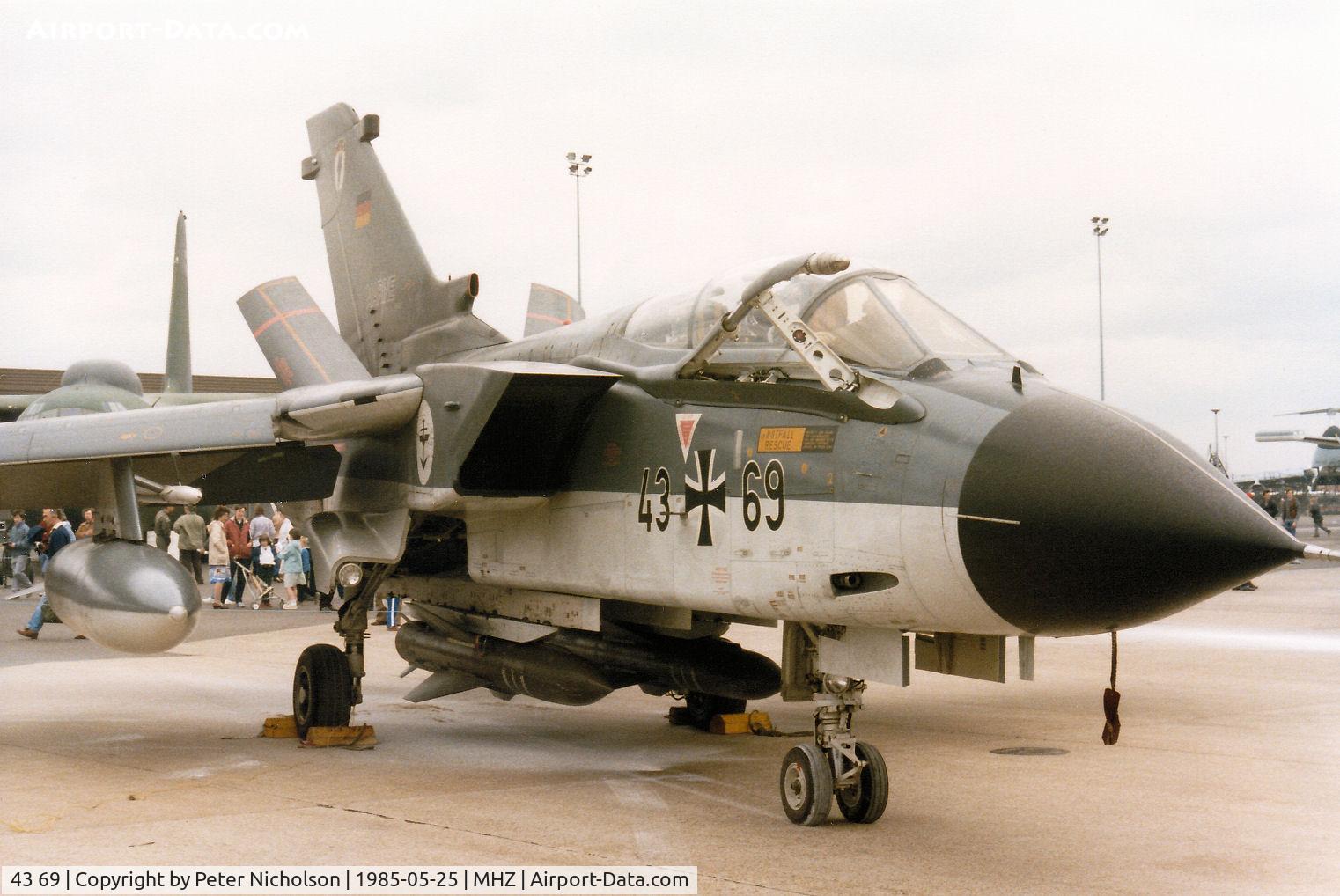 43 69, Panavia Tornado IDS C/N 181/GS042/4069, Tornado IDS of Marineflieger MFG-1 at Schleswig Jagel on display at the 1985 RAF Mildenhall Air Fete.