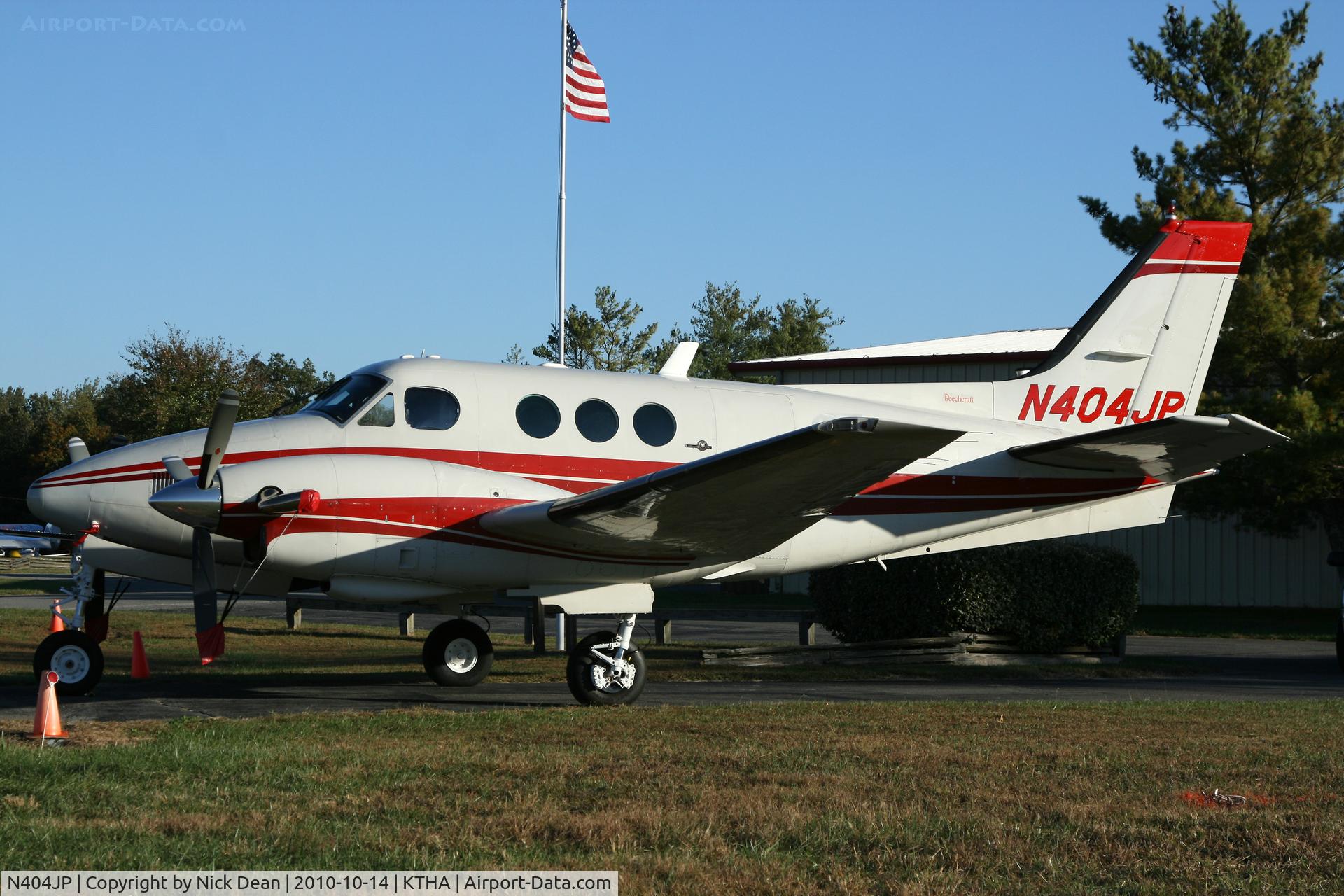N404JP, 1982 Beech C90 King Air C/N LJ-1039, KTHA 