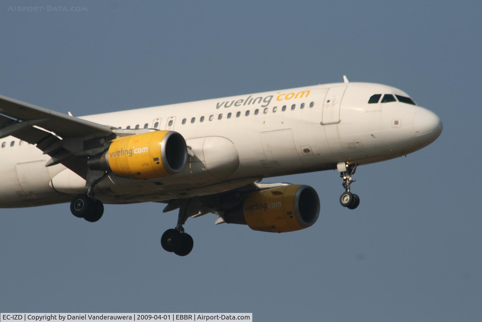 EC-IZD, 2004 Airbus A320-214 C/N 2207, Arrival of flight VY7060 to RWY 02