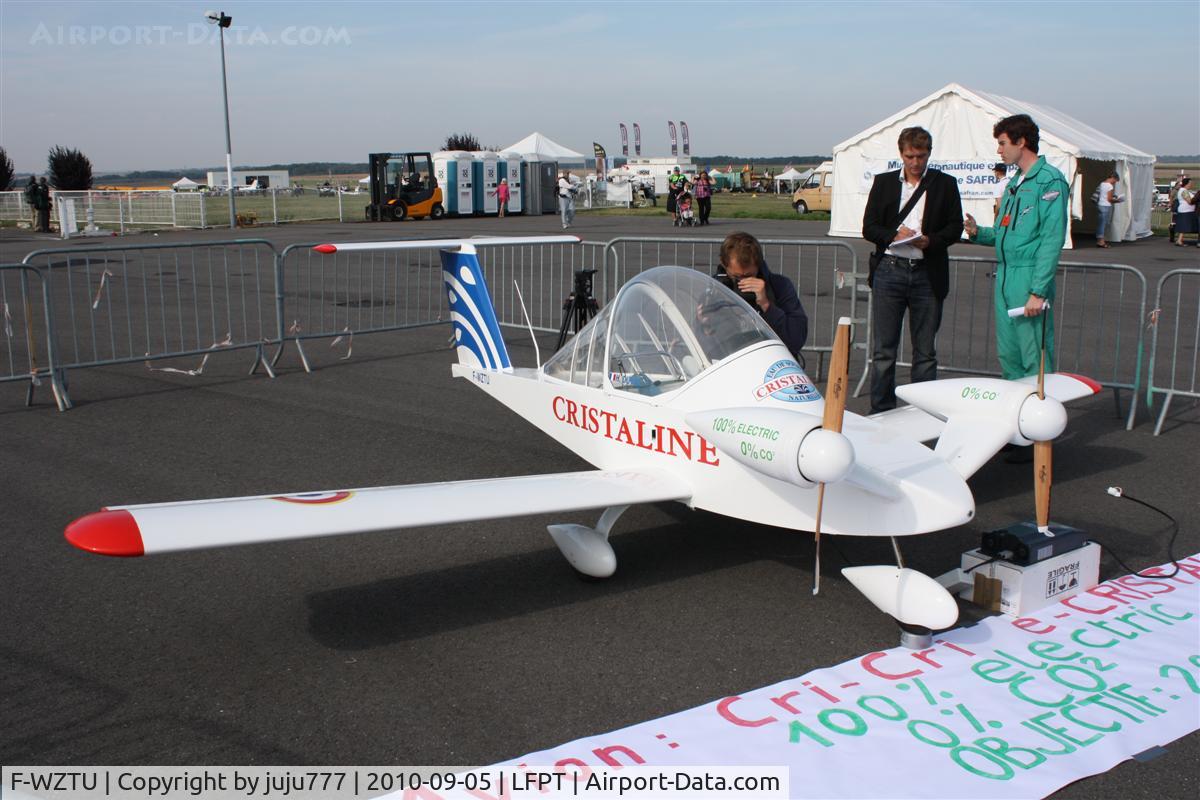 F-WZTU, Colomban MC-15 Cri-Cri (Cricket) C/N 027, on display at Pontoise