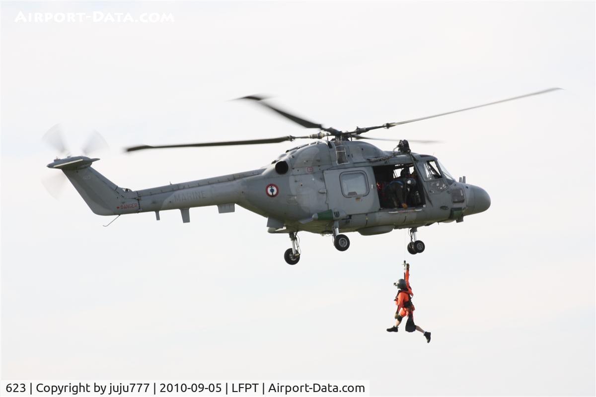 623, Westland Lynx HAS.2(FN) C/N 109, on display at Pontoise