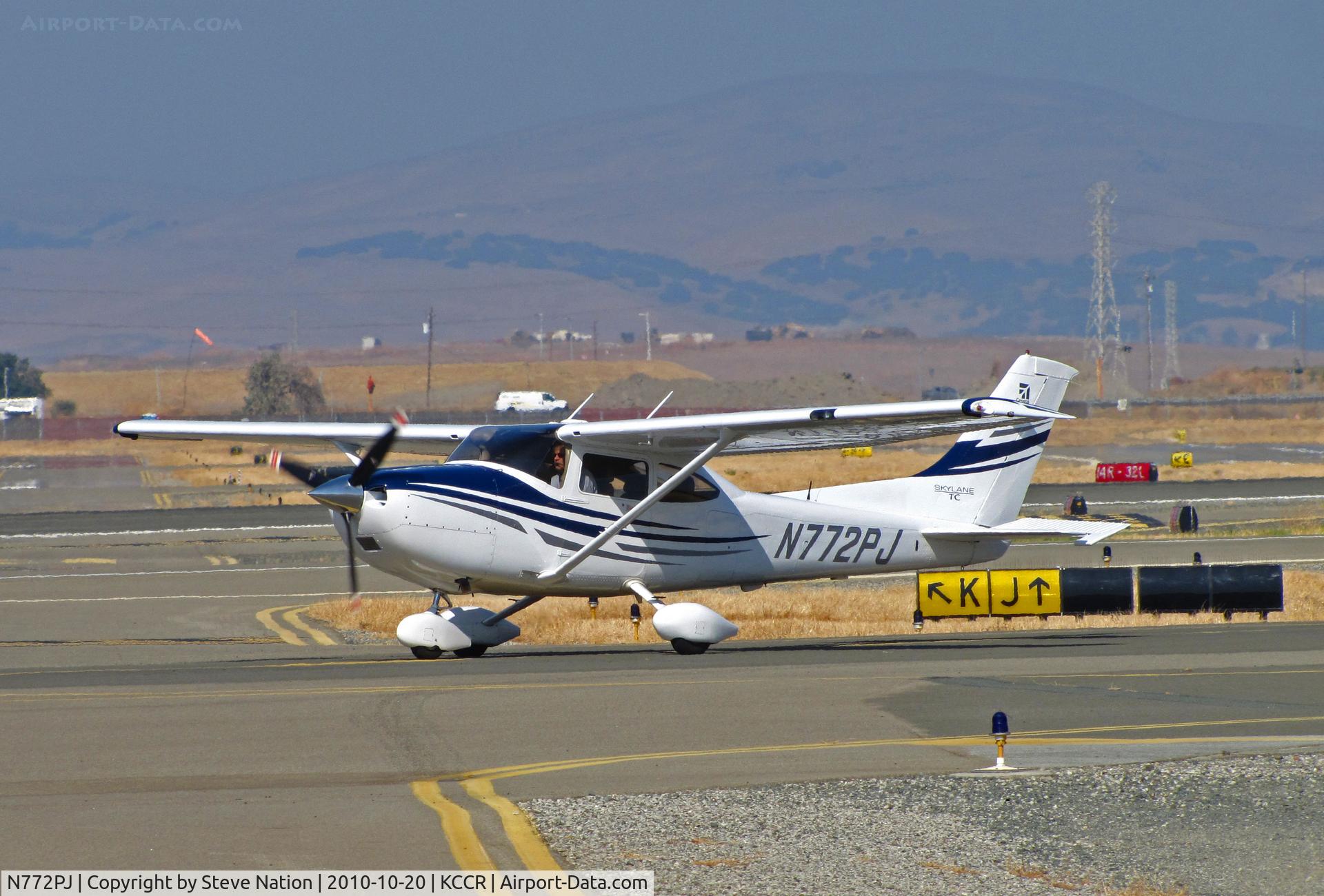 N772PJ, 2005 Cessna T182T Turbo Skylane C/N T18208368, 2005 Cessna T182T taxis in from Medford, OR