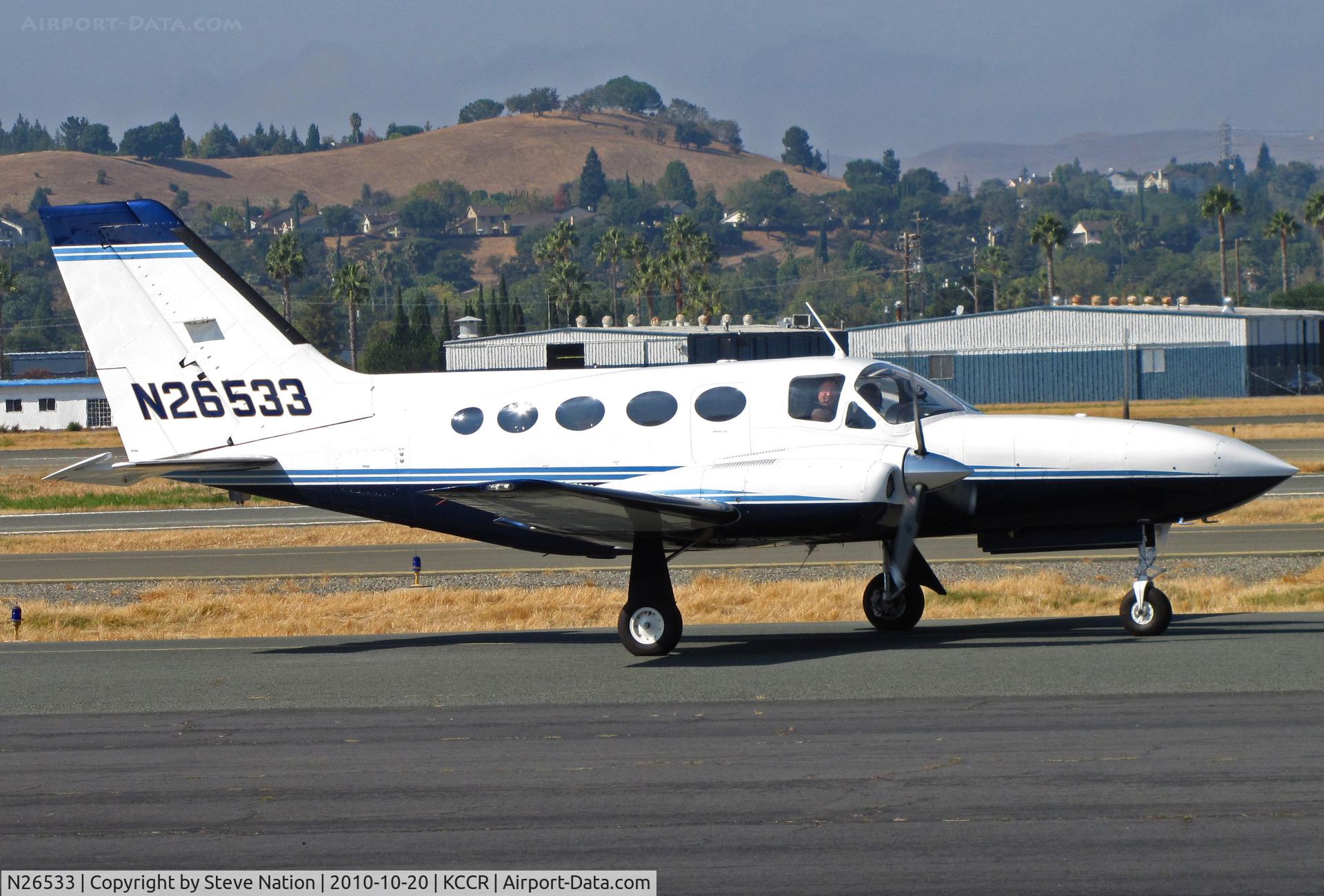 N26533, 1979 Cessna 421C Golden Eagle C/N 421C0686, Locally-based Cold Air 1979 Cessna 421C taxis for take-off at Buchanan Field