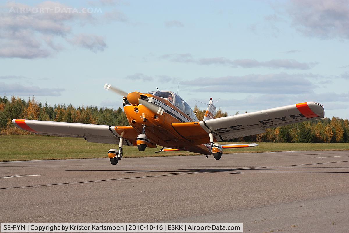 SE-FYN, 1971 Piper PA-28-180 Cherokee F C/N 28-7105152, Landing training..