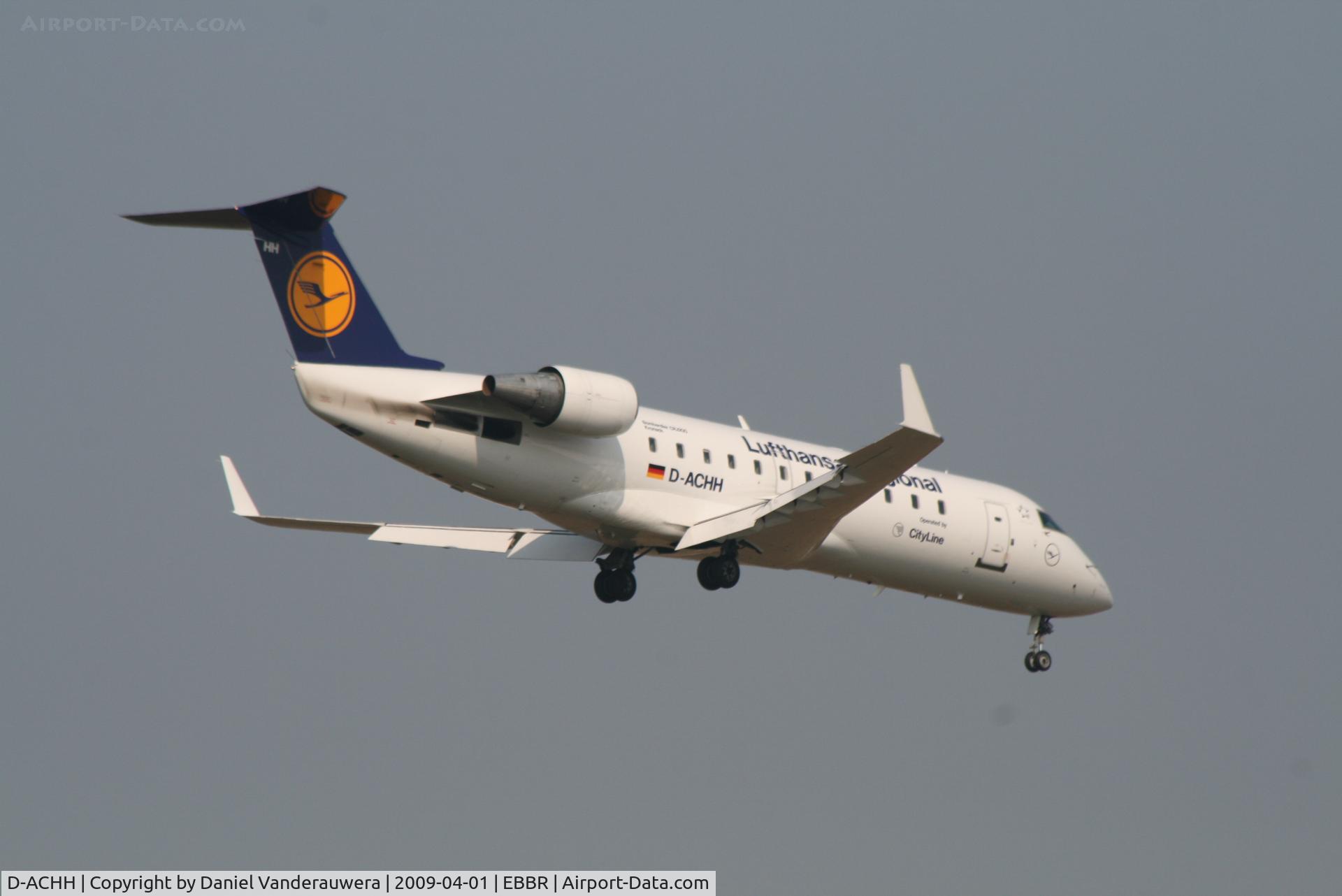 D-ACHH, 2000 Bombardier CRJ-200LR (CL-600-2B19) C/N 7449, Flight LH4642 is descending to RWY 02